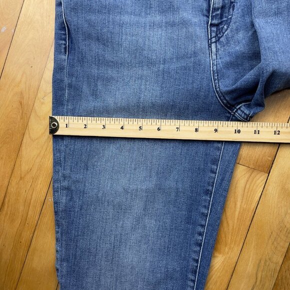 BUFFALO DAVID BITTON NWT Mid Rise Bootcut Queen Whiskered & Sanded Blue Jeans 30 - Picture 15 of 16